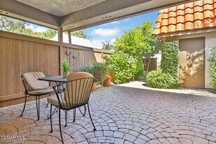 2846 Lakeridge Ln in Westlake Village, CA - Building Photo