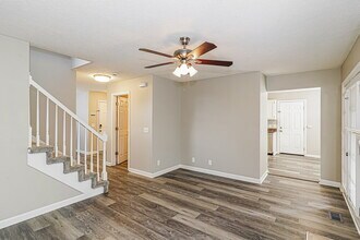 379 Dorr Dr in Goodlettsville, TN - Building Photo - Building Photo