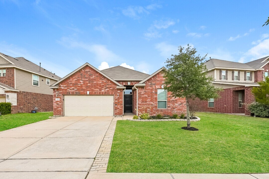 25322 Squire Knoll St in Katy, TX - Foto de edificio