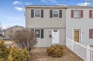 461 Hale St in Pottstown, PA - Building Photo