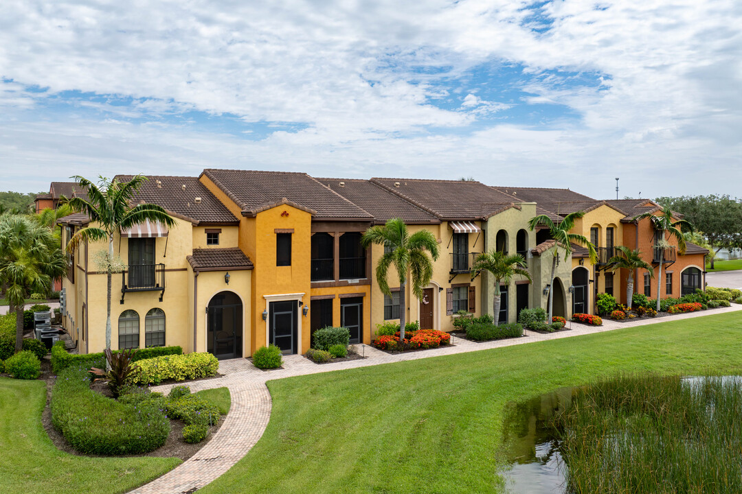 Paseo Fort Myers in Ft. Myers, FL - Building Photo