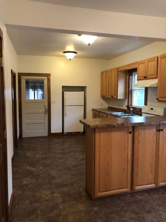 property at 1804 Wood St