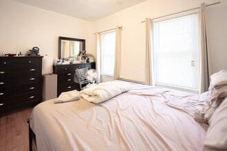 25 Winthrop Ave, Unit 1 in Quincy, MA - Foto de edificio - Building Photo