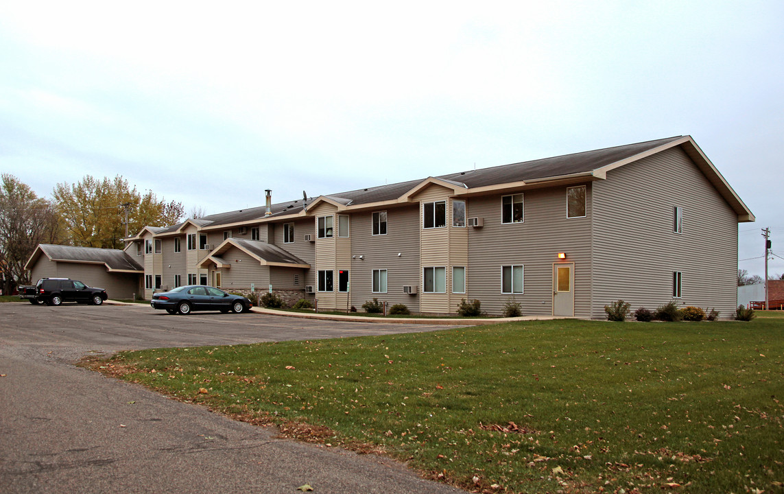 Brookview Apartments in Eden Valley, MN - Building Photo