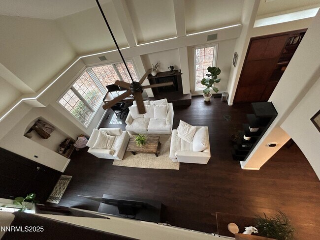 655 E Riverview Cir in Reno, NV - Building Photo - Building Photo