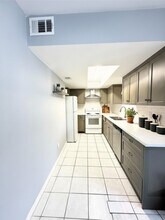 8332 La Roche Ln in Houston, TX - Building Photo - Building Photo