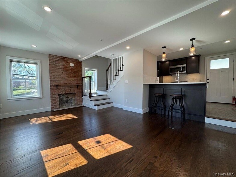 3 Spring St, Unit 1 in Hastings On Hudson, NY - Foto de edificio