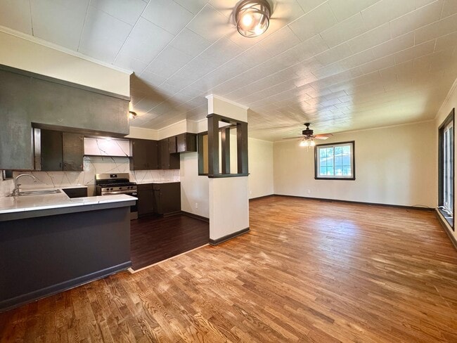 property at 2150 Porter St