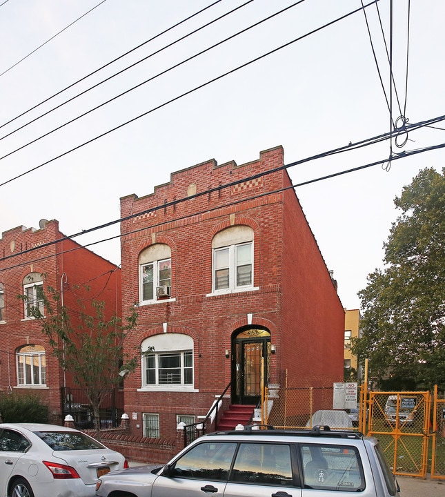 464 Milford St in Brooklyn, NY - Foto de edificio