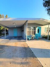 513 Firefly Ln in Apollo Beach, FL - Building Photo - Building Photo