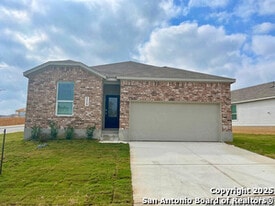 8923 Military Dr W in San Antonio, TX - Building Photo