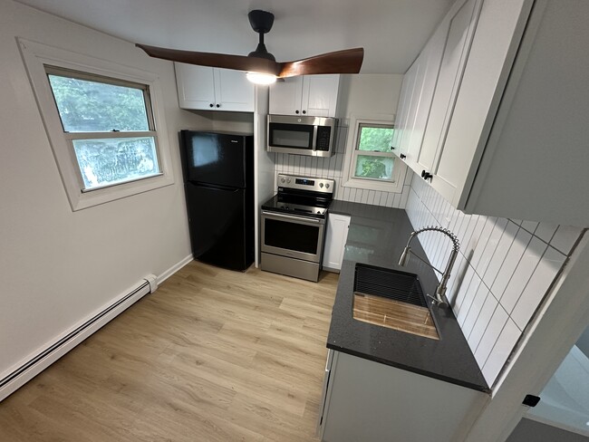 33 Chestnut St, Unit Floor 2