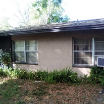 5336 Pine St, Unit B in Seffner, FL - Building Photo