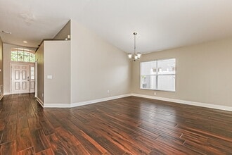 31422 Wrencrest Dr in Wesley Chapel, FL - Building Photo - Building Photo