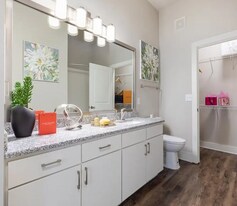 25202 Northwest Fwy in Cypress, TX - Building Photo