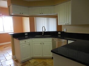 2726 Anzio Ct, Unit 305 in Palm Beach Gardens, FL - Building Photo - Building Photo