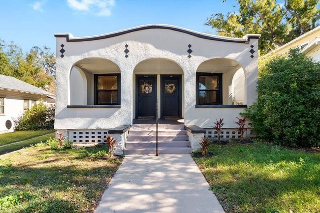 property at 713 1/2 Johnson Ave