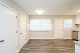 401 Lacy Ln in Belton, MO - Building Photo - Building Photo