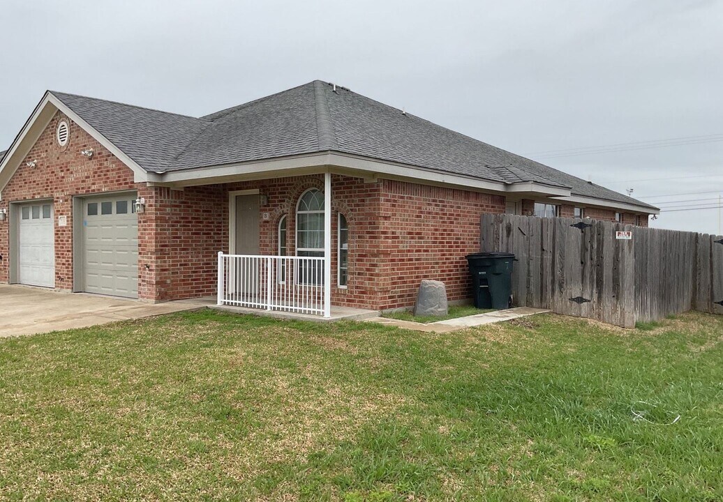 5010 Heather Ln, Unit 5010 Heather Lane - B in Killeen, TX - Building Photo
