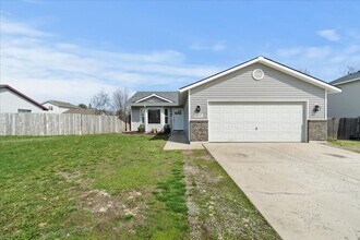 2251 Tumbleweed Cir in Hayden, ID - Building Photo - Building Photo
