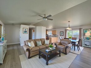 2488 W Wave Ct in Meridian, ID - Building Photo - Building Photo