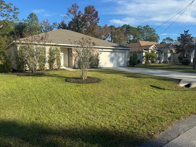176 Pine Grove Dr in Palm Coast, FL - Building Photo - Building Photo