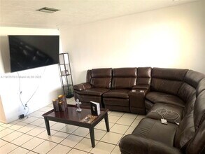 5930 NW 20th St-Unit -5930 in Lauderhill, FL - Building Photo - Building Photo