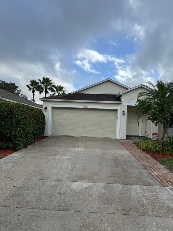 property at 833 Greenleaf Cir