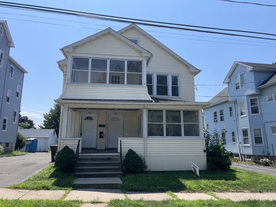 164 Columbia St in New Britain, CT - Building Photo