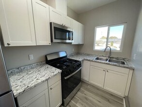 1543 Wallis Ave in Santa Maria, CA - Building Photo - Building Photo