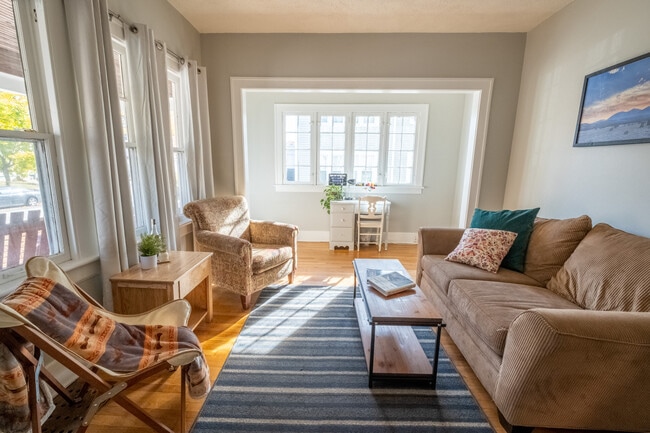 property at 715 Union Ave SE