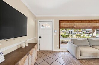 301 SE 8th Ave in Deerfield Beach, FL - Building Photo - Building Photo