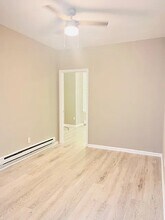 1226 W Westmoreland St, Unit #2 in Philadelphia, PA - Foto de edificio - Building Photo