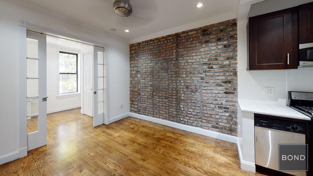 309 Mott St in New York, NY - Building Photo