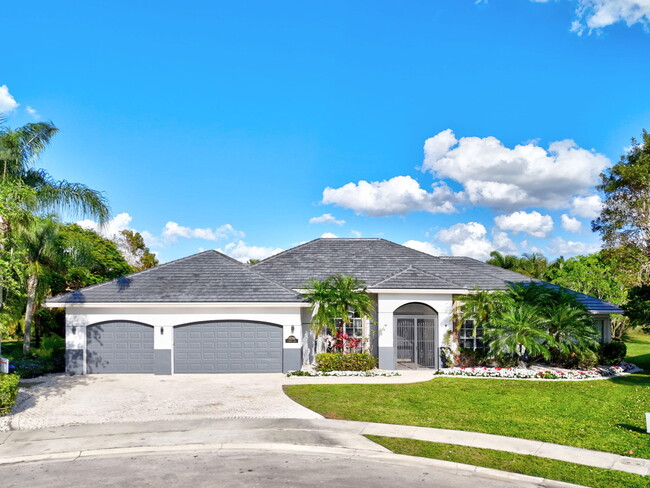 15700 Carrera Ln in Wellington, FL - Building Photo - Building Photo