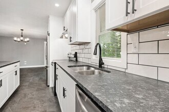 1801 Elaine Dr in Manhattan, KS - Building Photo - Building Photo