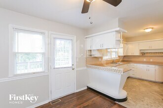 9707 E 79th Terrace in Raytown, MO - Foto de edificio - Building Photo