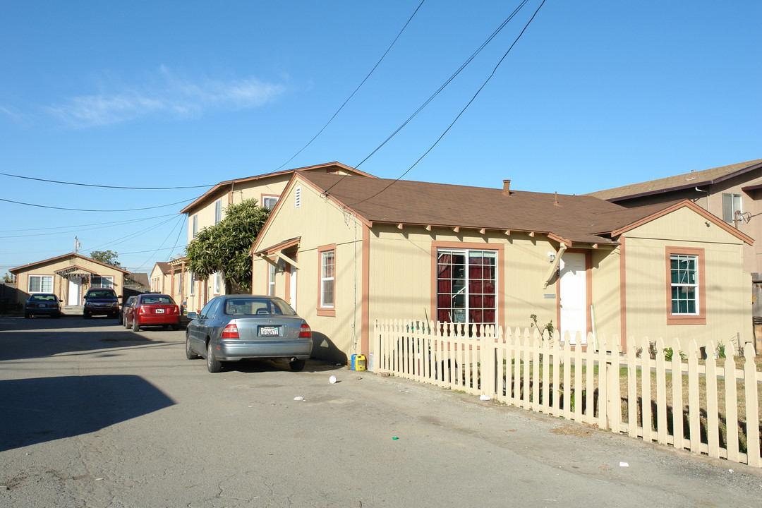 63 Hebbron Ave in Salinas, CA - Building Photo