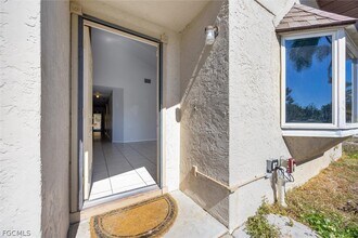 7261 Albany Rd in Ft. Myers, FL - Building Photo - Building Photo