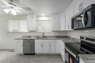 6722 S 2240 E in Cottonwood Heights, UT - Building Photo - Building Photo