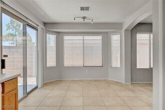 5028 Nardini Ave in Las Vegas, NV - Foto de edificio - Building Photo