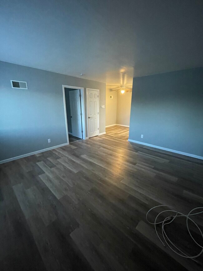 7412 Olian Dr Apartments and Nearby Hazelwood Apartments For Rent