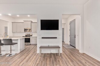 1500 E Wahalla Ln in Phoenix, AZ - Building Photo - Building Photo
