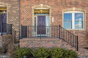 9112 Kenway Ln in Frederick, MD - Building Photo