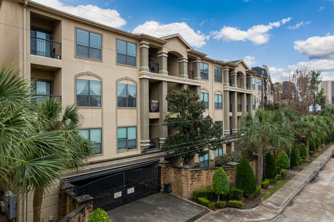 Montecito in Houston, TX - Building Photo - Building Photo