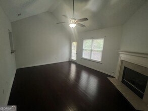 4384 Lockness Ln in Snellville, GA - Building Photo - Building Photo