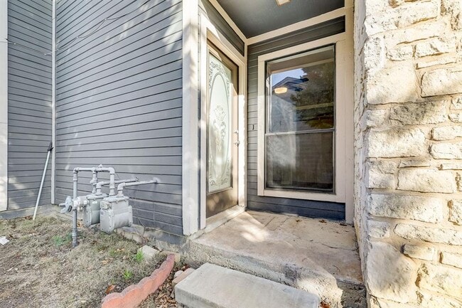 property at 1406 Hyridge Cir