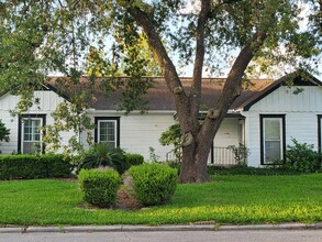 3325 Tampa St in Houston, TX - Building Photo - Building Photo