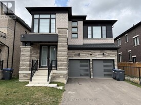 12 Coulterville Dr in Caledon, ON - Building Photo