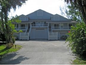 2143 Periwinkle Way in Sanibel, FL - Building Photo